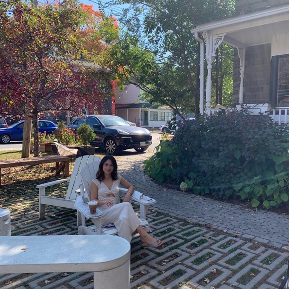 Meet your Posher - Picture 1 of 1